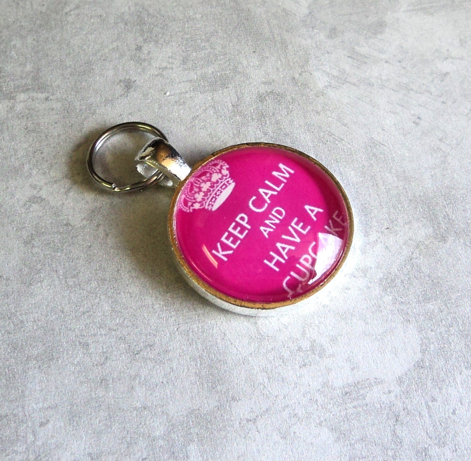 Keychain Purse Dangle Fob Antique Silver Keep Calm and Have a Cupcake