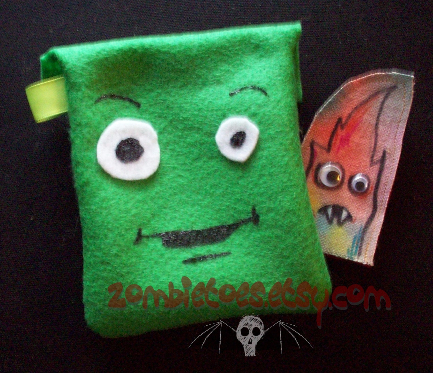 Green Dork Cartoon Face Pouch with Monster Finger Puppet hand sewn Felt toy Bag silly fun kids one of a kind