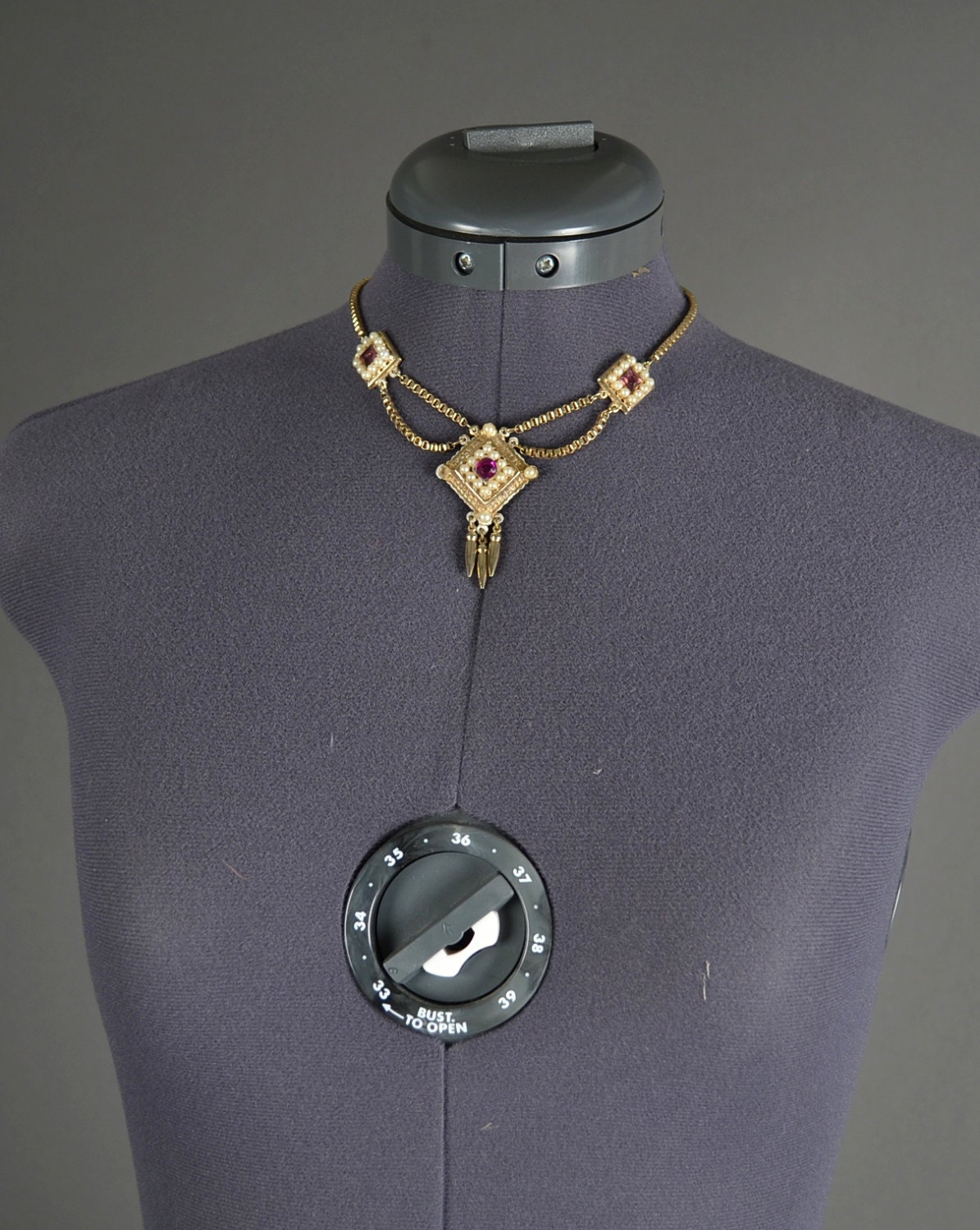 Vintage 1960s gold Necklace pearl chandelier pendant necklace violet