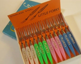 Vintage 1960s Florida souvenir hors' d'oeuvres cocktail forks  - set of 12 plastic and stainless steel