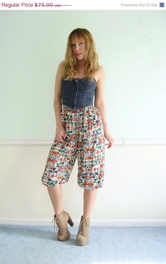 25% OFF . . . Floral Rainbow Printed Boho Summer Harem Pants Trousers - Vintage 60s 70s - Small S Medium M