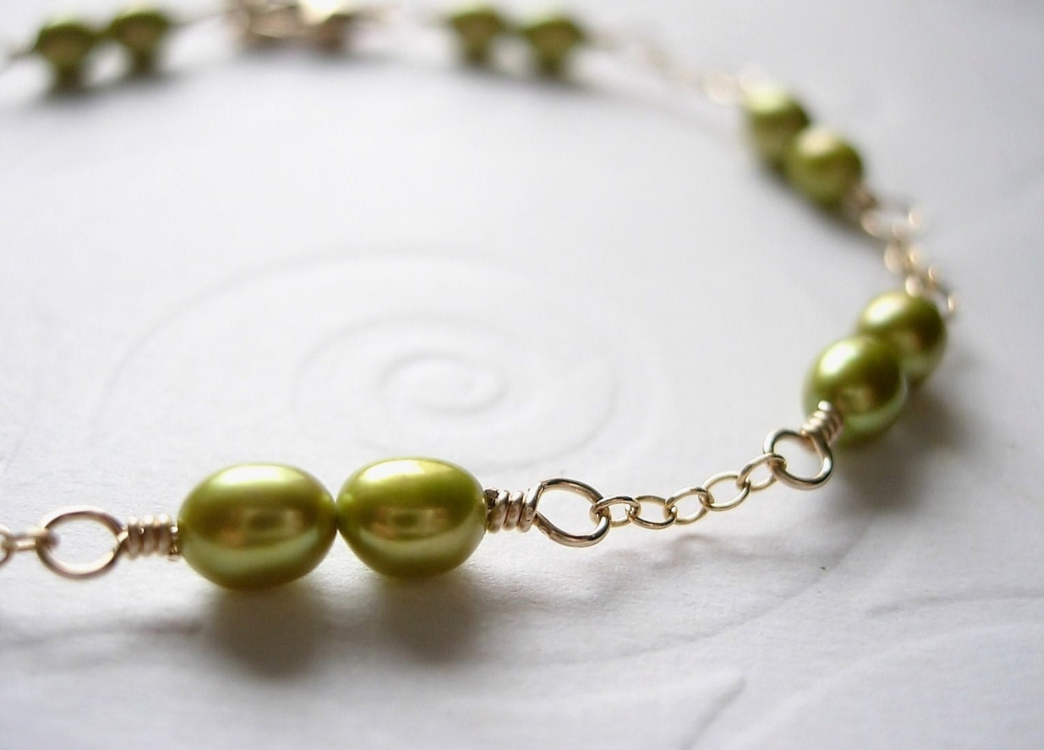 Freshwater Pearl, Wasabi Green, Gold Filled Wire Wrapped Bracelet, Gold Chain, Peridot, Lime, Kiwi, Bridesmaid, Spring, Summer