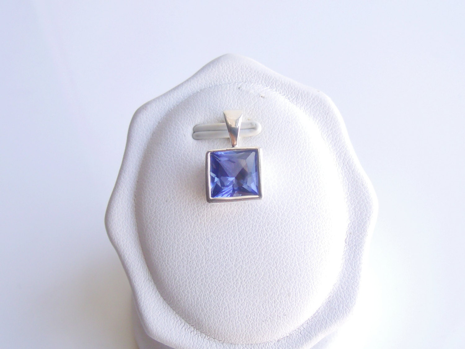 Blue Sapphire Bezel Square Pendant 8mm