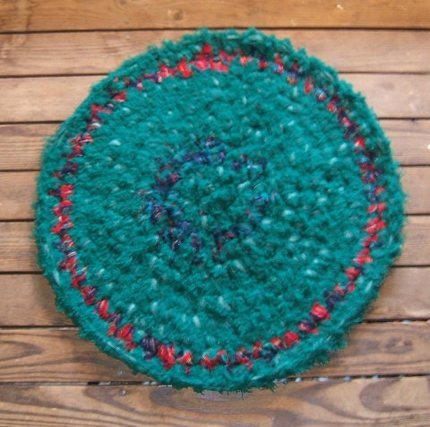 Rug Handmade Wool Crocheted 26" Round Green Cottage Chic Depression Era folk art Country Colonial Primitive Upcycled