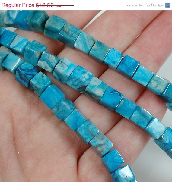 ON SALE Blue CRAZY Lace Agate Cube beads cute little 6mm 3D squares - half strand