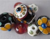 Handmade Lampwork Glass Bead Set of 7 by Patti Cahill, sra -- Picasso's Plate color scheme with original focal