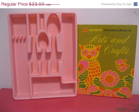 50% OFF storewide sale vintage 1960s bubblegum PINK KITCHEN utensil groovy organizer