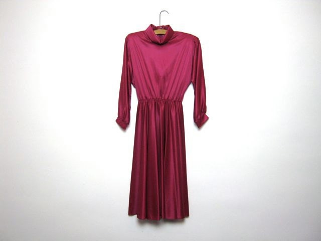 vintage 70s Glamour magenta dress