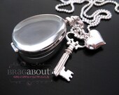 Sterling Silver Vintage Style Glass Locket Necklace - Heirloom Collection - Key To My Heart
