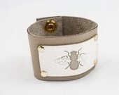 Engraved Leather Cuff - Bee (Tan & White)
