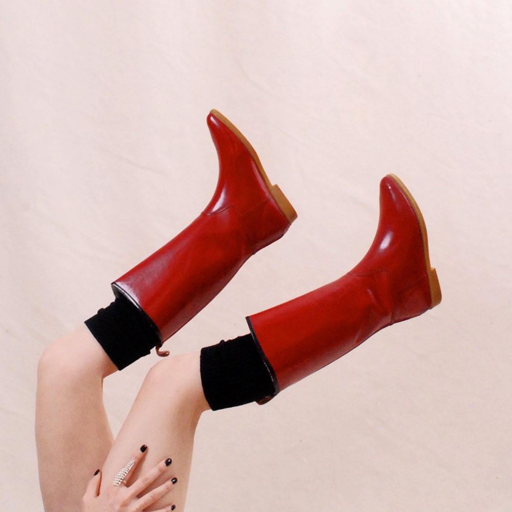 Rain Boots 7 M  - vintage riding boots, shearling wool lined, womens boots, bright red, perfect for spring - FREE Worldwide Shipping