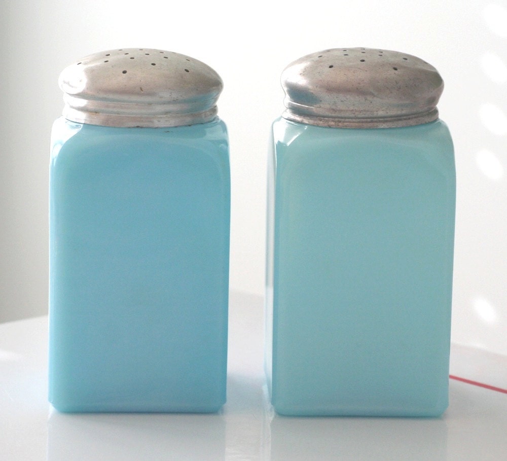 McKee Square Chalaine Blue Shakers