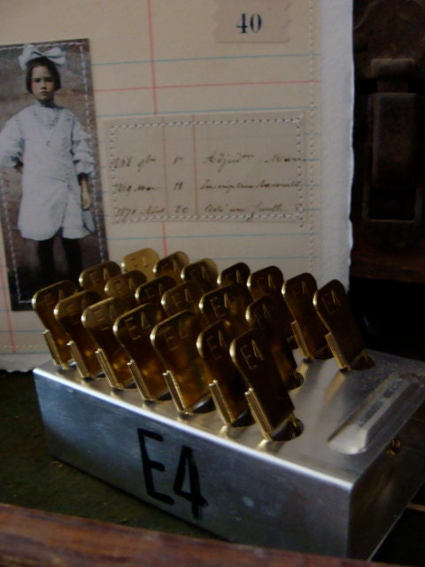 Vintage Metal Numbered Steampunk Laundry Identification Case Wholesale Lot E15
