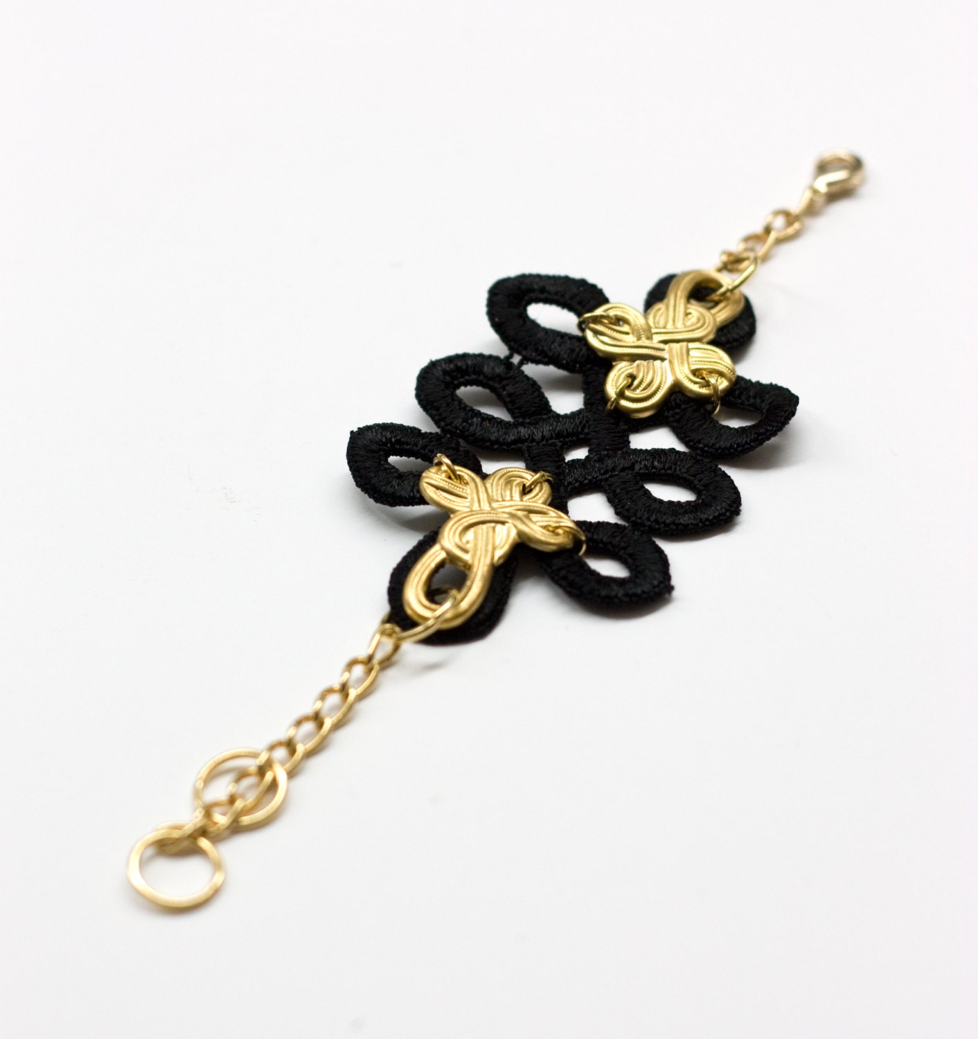 Calypso Sedgwick - lace and chain bracelet