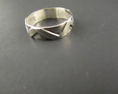 Zig Zag band ring