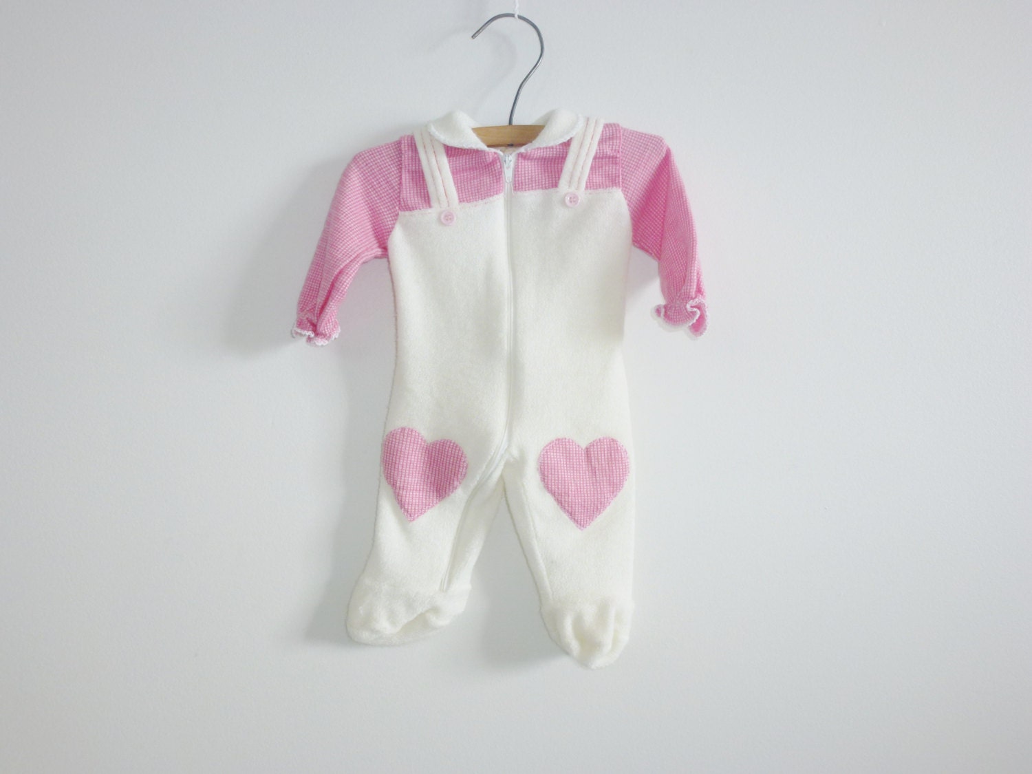Vintage Cream Heart Sleeper