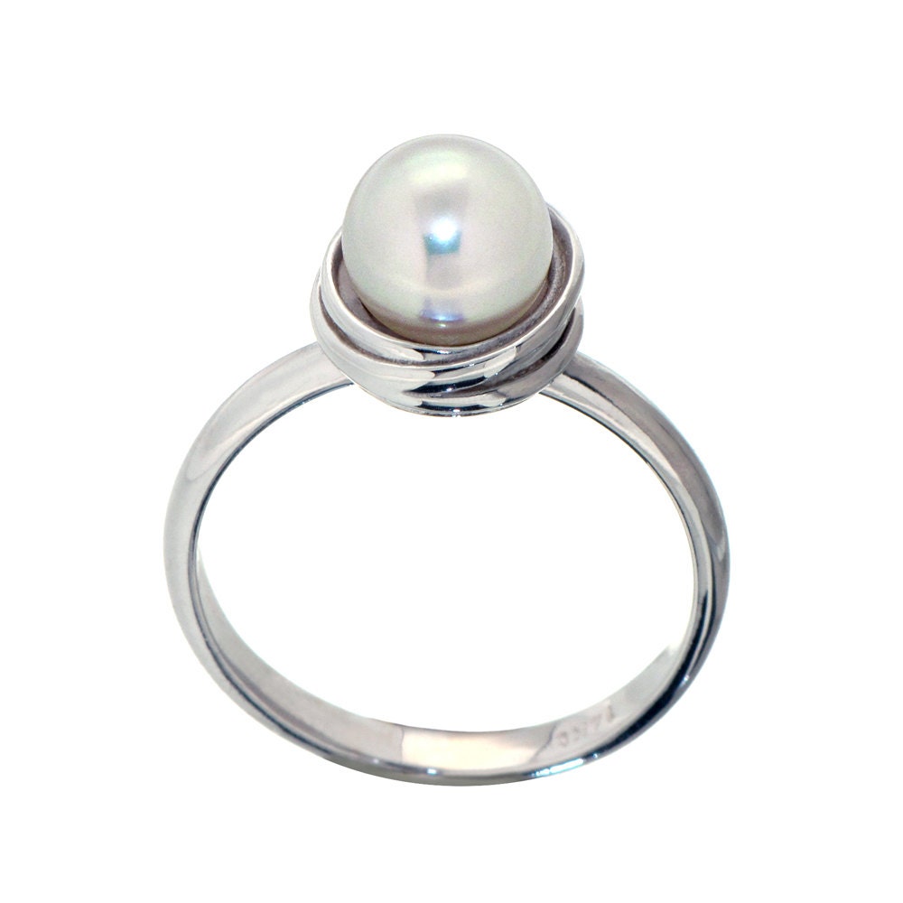 GOLDEN NEST 14K White Gold Pearl Ring, Pearl Engagement Ring, Unique engagement ring, Custom Italian fine jewelry by Arosha
