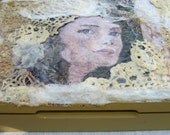 Queen Ann's Lace Vintage Box