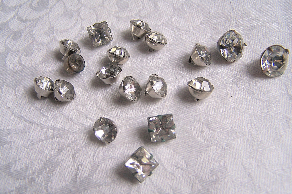 18 Vintage Rhinestone Buttons