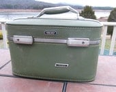 American Tourister Green Cosmetic Suitcase