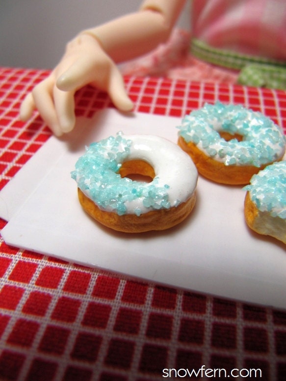 Miniature Donut - HALF Blue Sugar -1/4 Scale for BJD, MSD, YoSD, Unoa, Resin Dolls etc