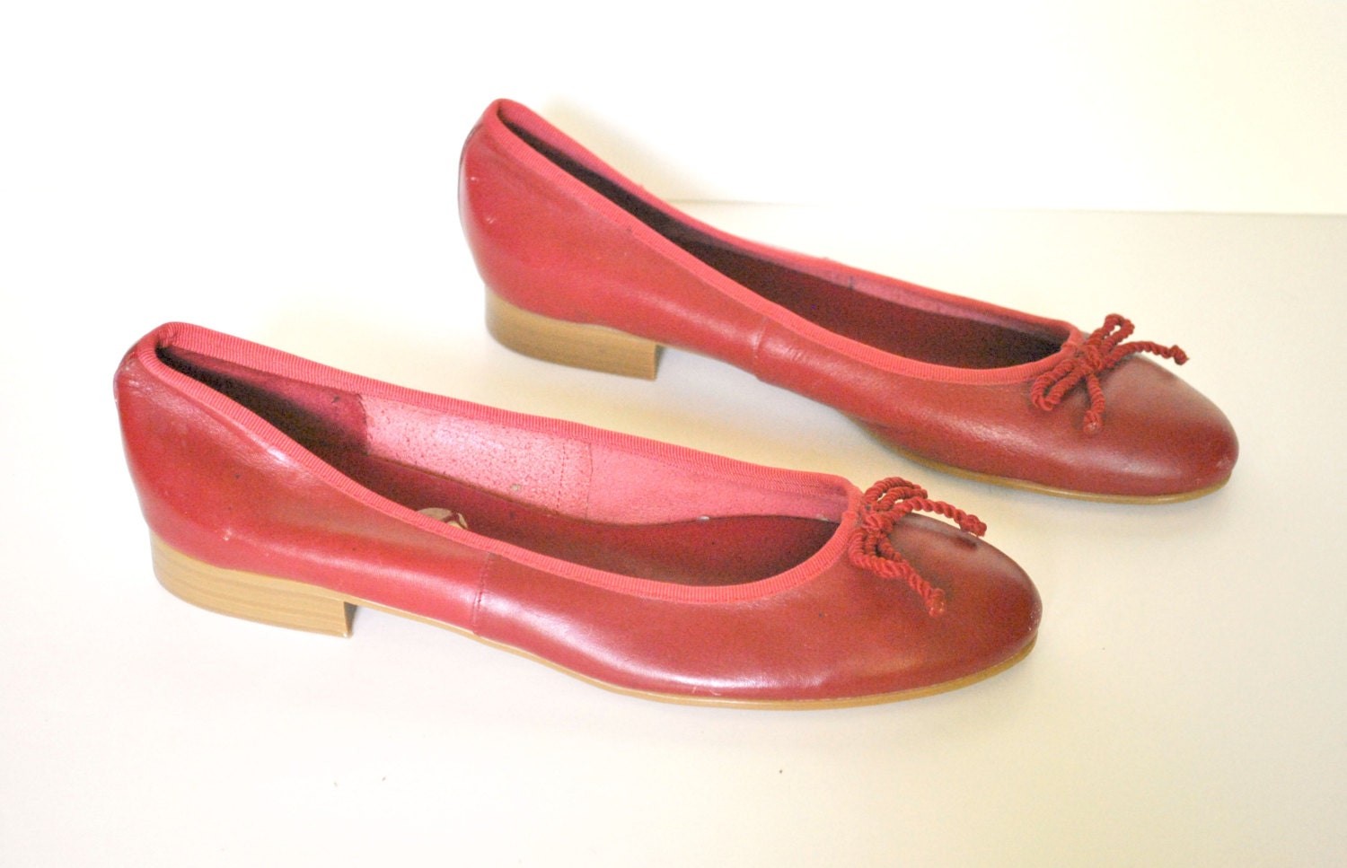 Vintage Leather Ballet Flats/ Red Leather Nautical Slip On Shoes / Size 9