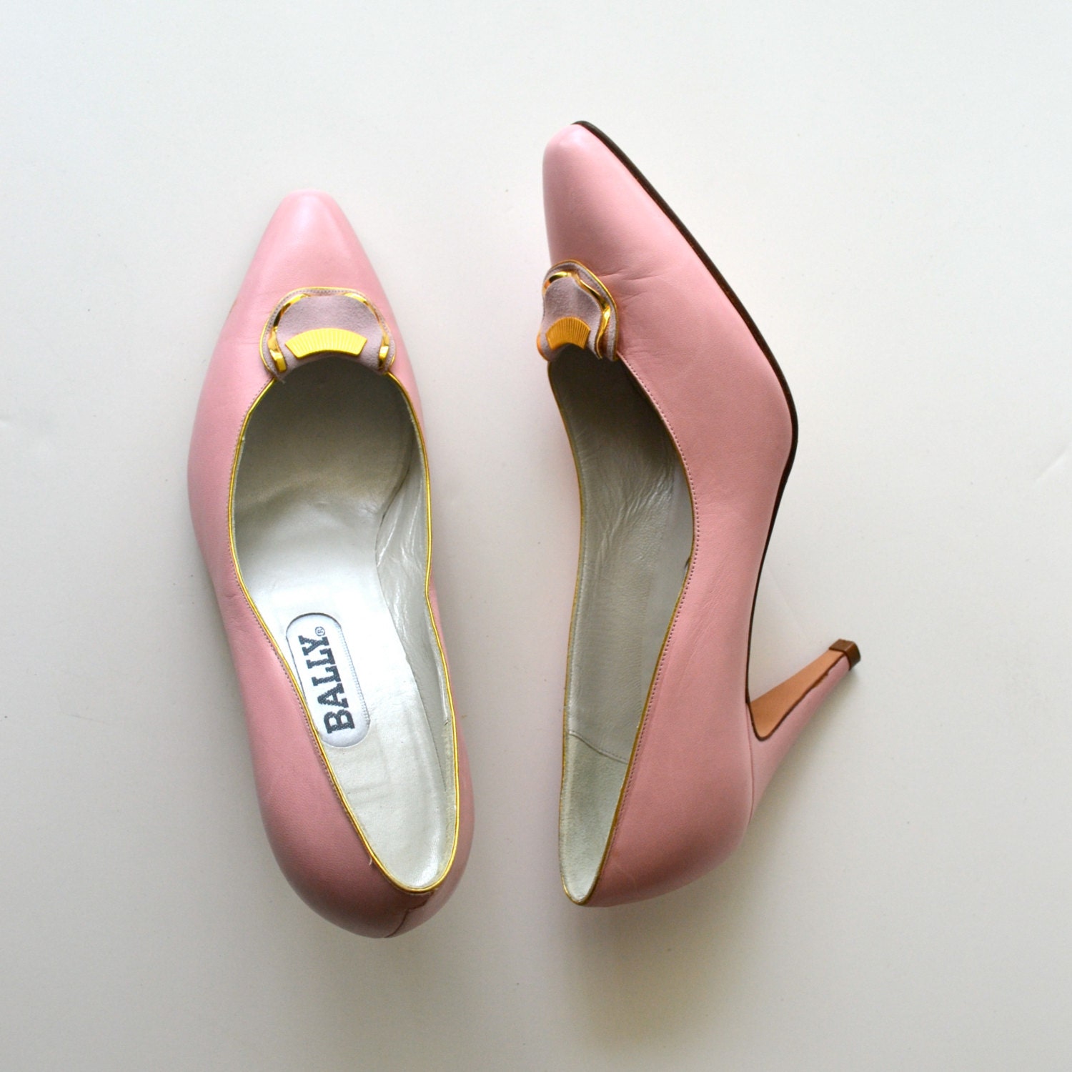 Vintage Bally Pink Heels with Gold Toe Accent / Pointy Toe Pumps / size 5.5