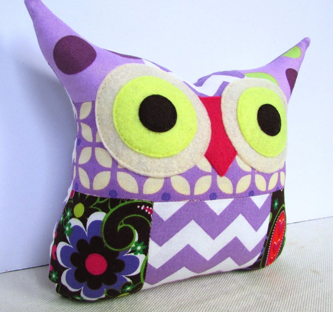 Patchwork/chevron/Purple/Polyfil Stuffed little owl pillow/decoration