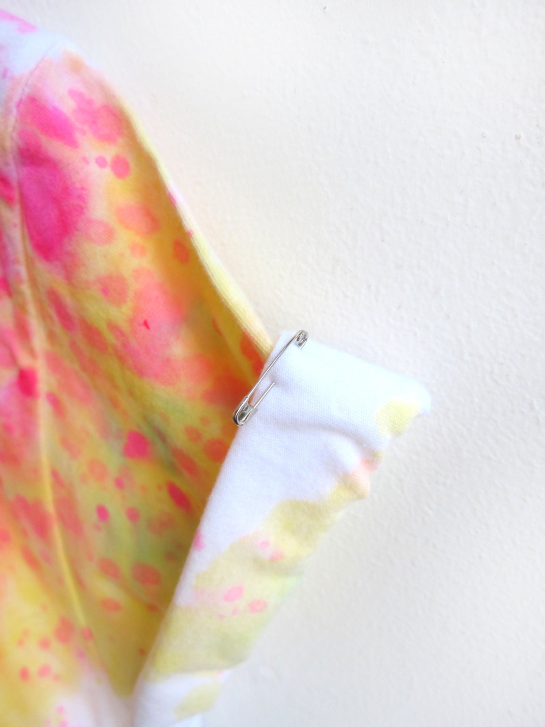 The Original "Splash Dyed" Hand PAINTED Scoop Neck Pinned Rolled Cuffs Tee in White Spectrum Acid Pink - S M L XL 2XL 3XL