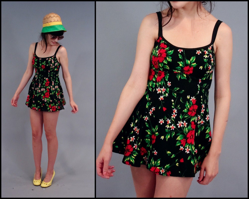 Vintage 70s Floral Bathing Suit Onesie Playsuit Skirted Swimsuit  (M)