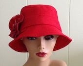 Stylish Fedora in Rich Red linen-straw
