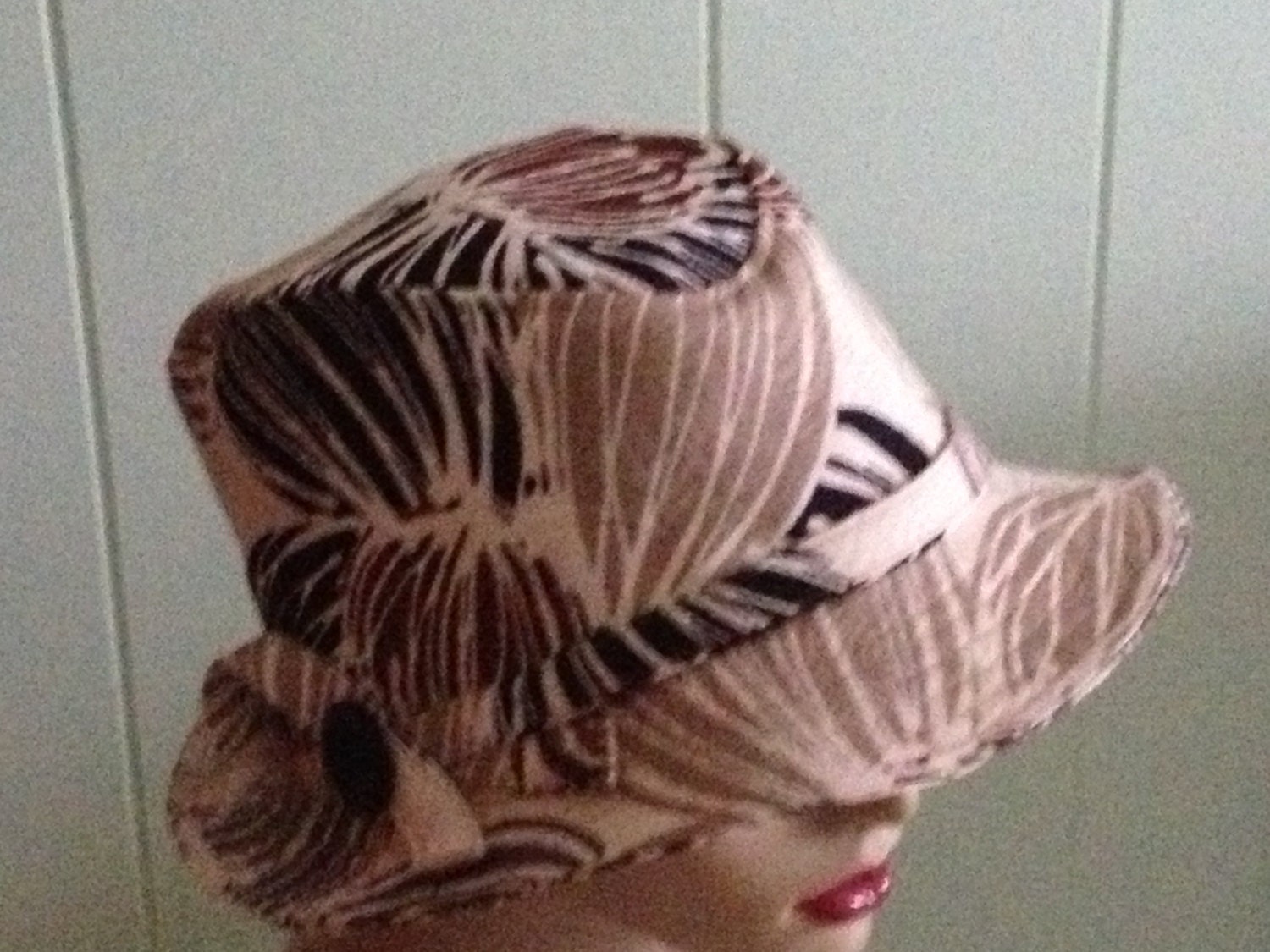 Fedora in Large Leaf print 