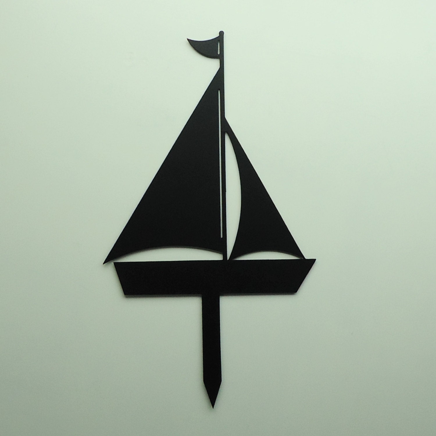 Sailboat metal garden art - Free USA Shipping