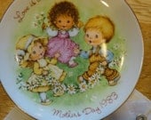 Early Mothers Day Gift of Love Plate With Floral Hanky