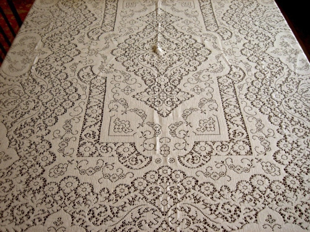 QUAKER LACE Style Tablecloth Cotton Soft Light Ecru Complex Flowers Leaves