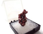 Vanadinite Specimen on Barite Matrix, Rough Mineral, Natural Rock, Metaphysical, Reiki Healing, New Age, Root Chakra, 3.7 gr, Case Included