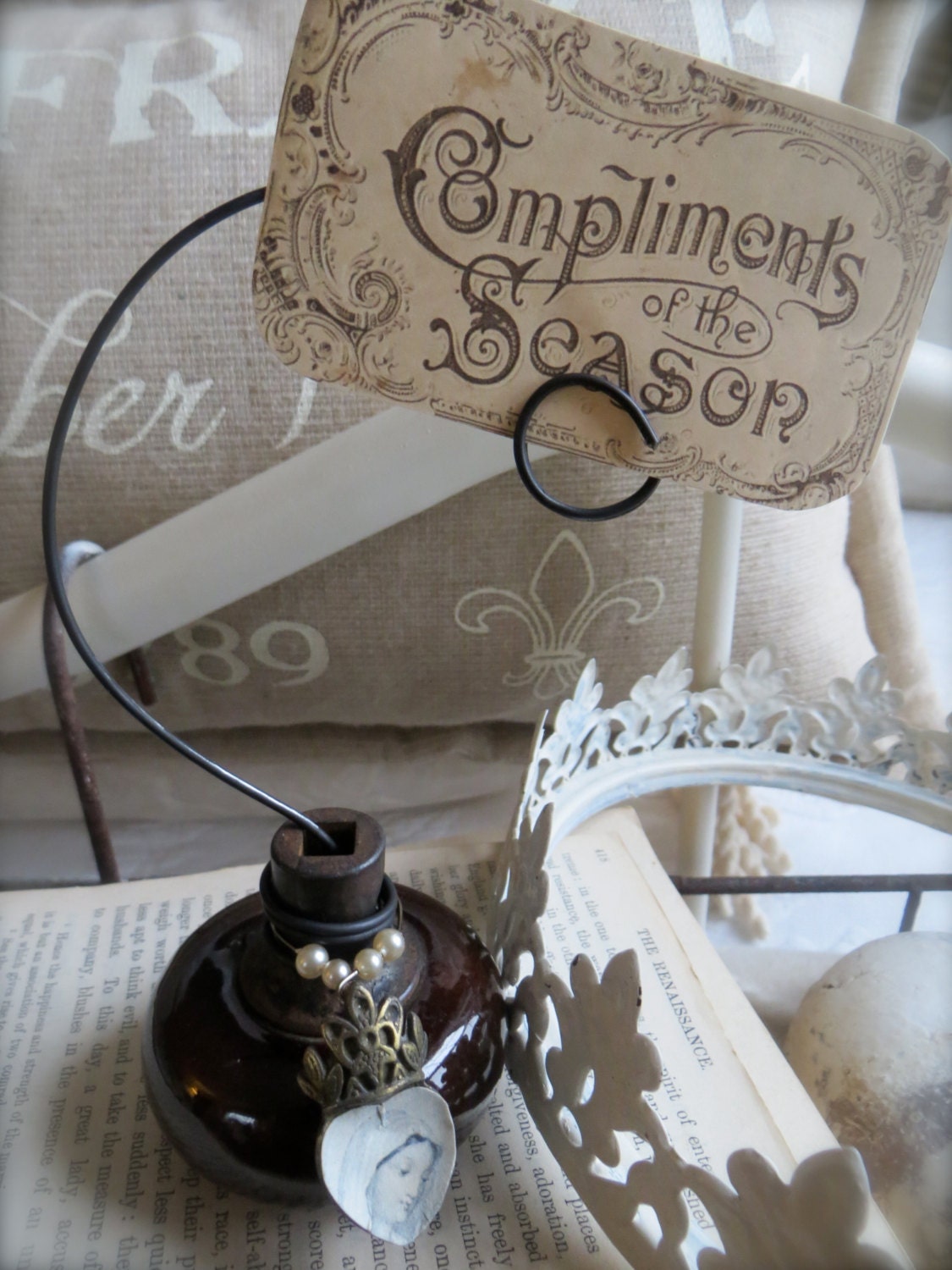 Vintage Door Knob Inspiration Holder - Photo Holder - Place Card Holder