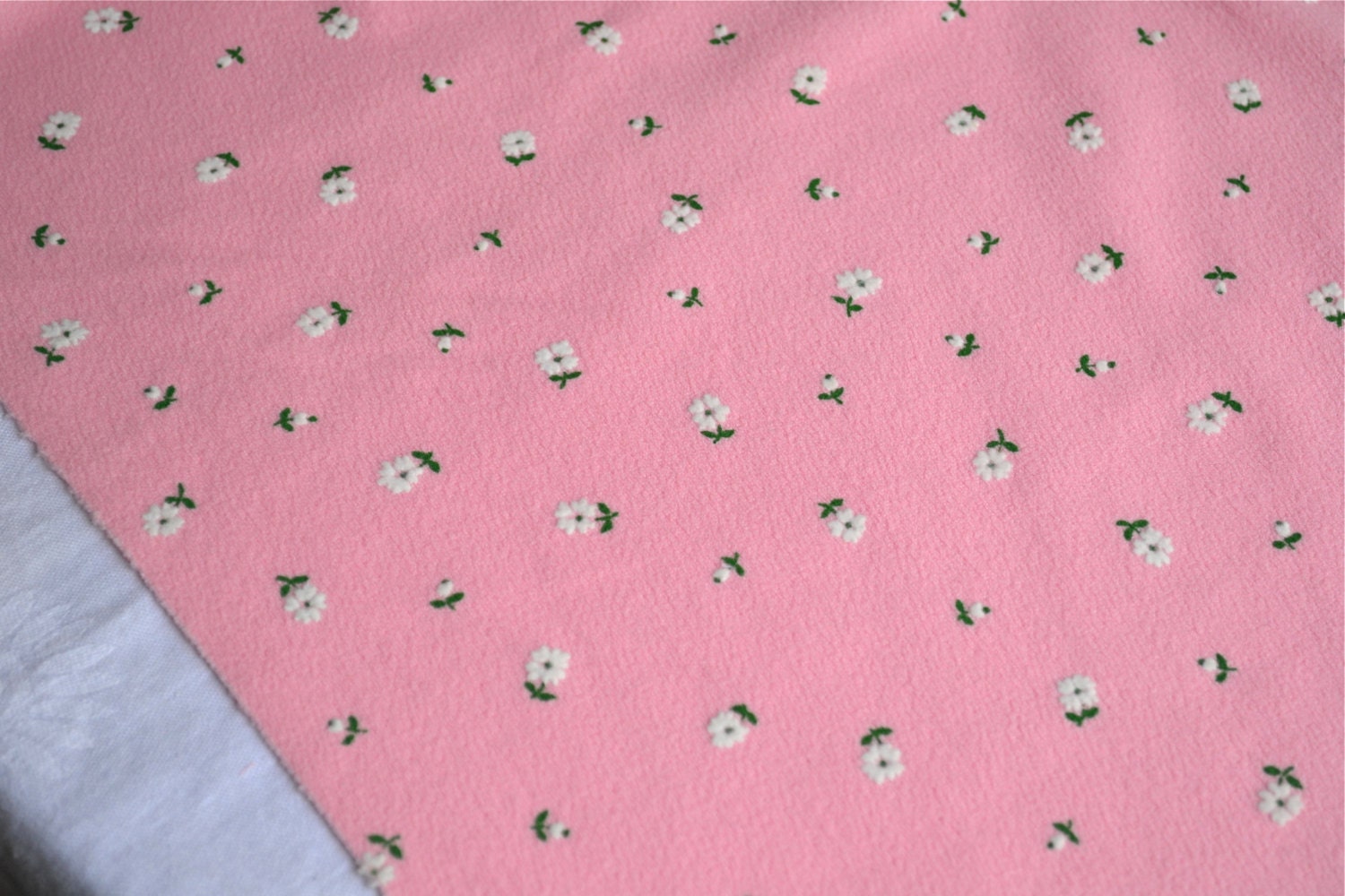 Vintage Fabric - Flocked White Daisies on Pink Stretch Polyester - 57 x 38