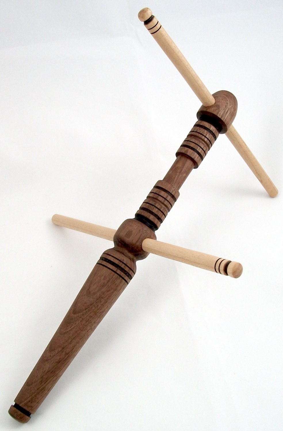Llabrys Hand-Turned Walnut & Maple Niddy Nøsty