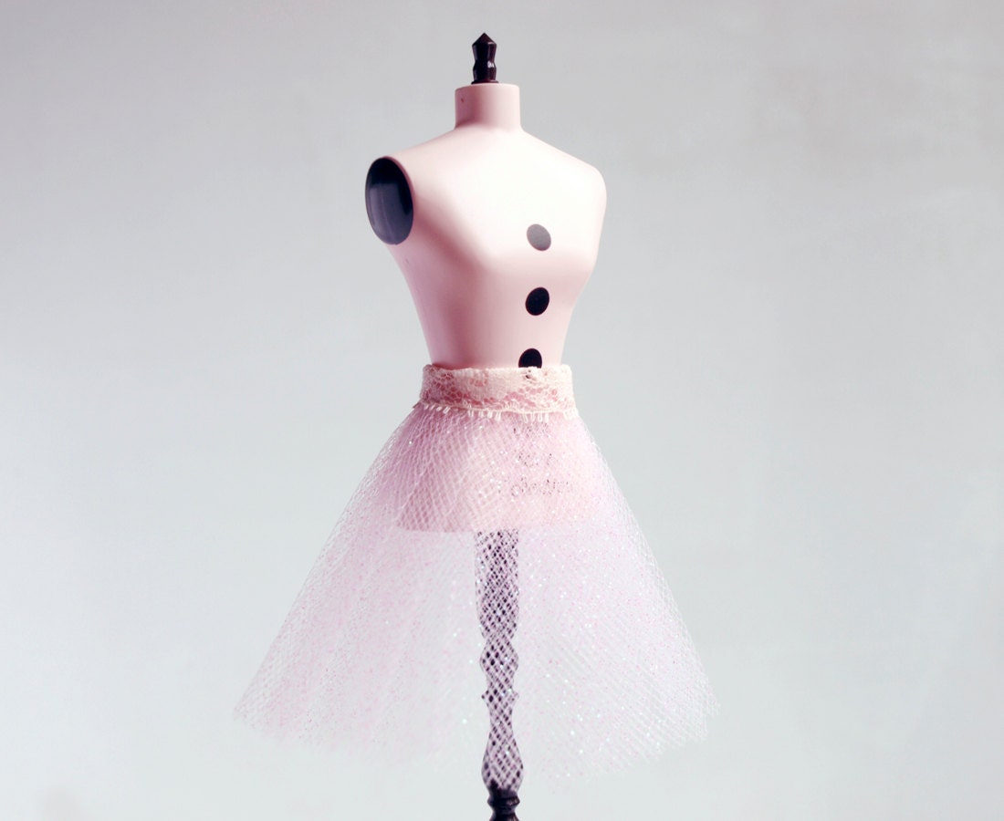 Petal pink - Ballet tutu skirt for Blythe Dal Pullip. doll petticoat outfit by KarolinFelix