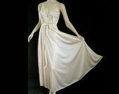 Annique Rosa Puleo Szule Nightgown Exquisite Ivory Lace Wide Sweep  Medium