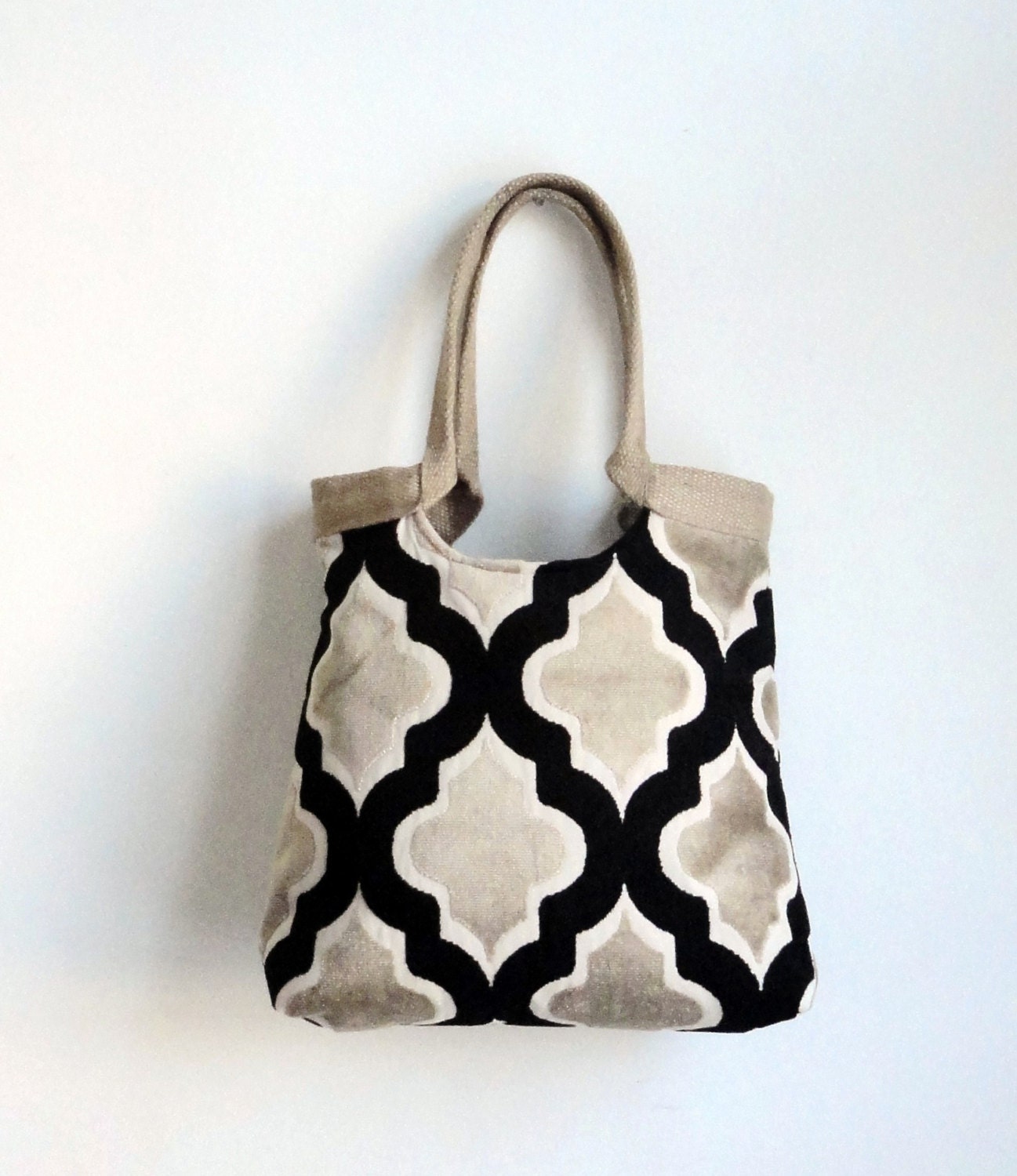 Quatrefoil tapestry tote bag with burlap in black,white and off-white
