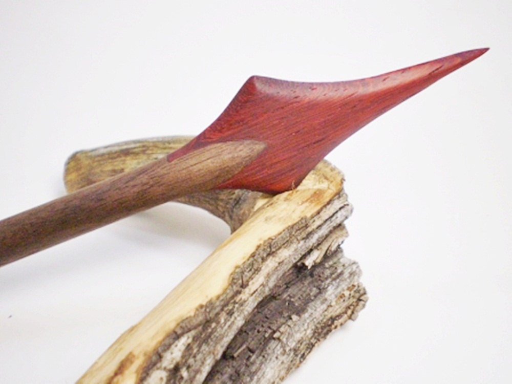Hair Stick Wooden - Pinao - Hair Spear - Black Walnut and Padauk - No 118
