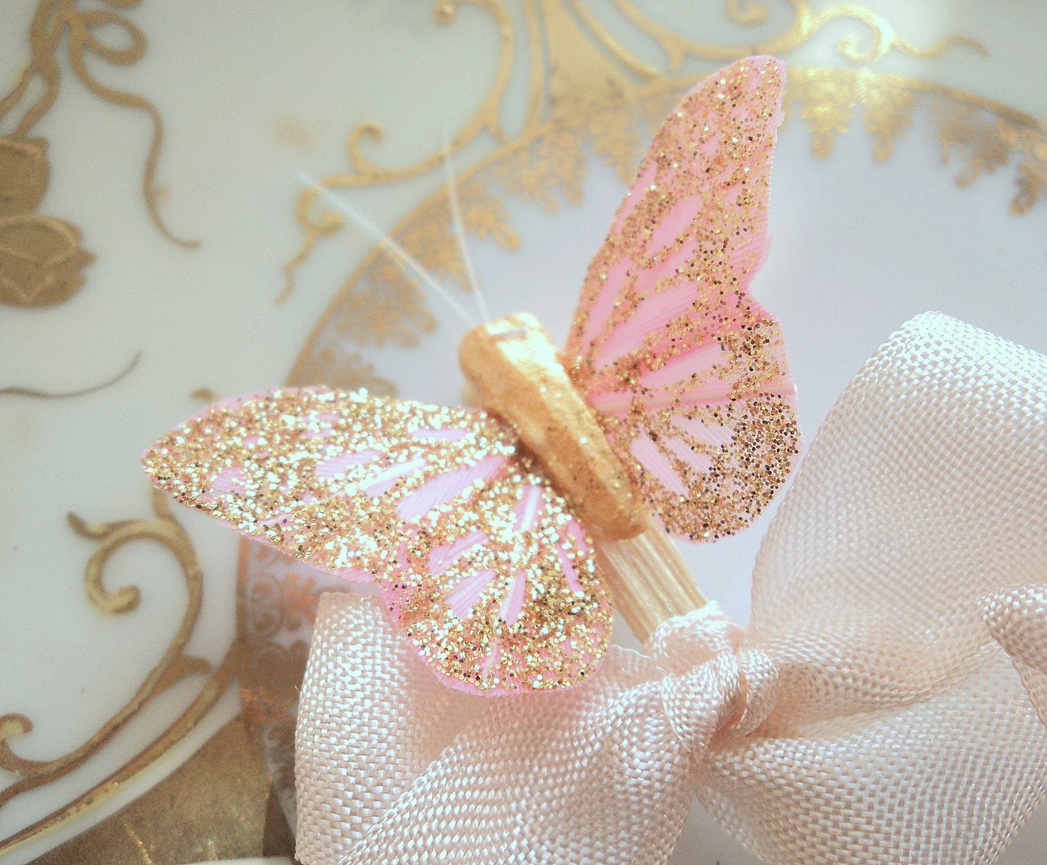 J'adore les Papillons. 12 Glittered Feather Butterfly Toppers, Cupcakes and Appetizers