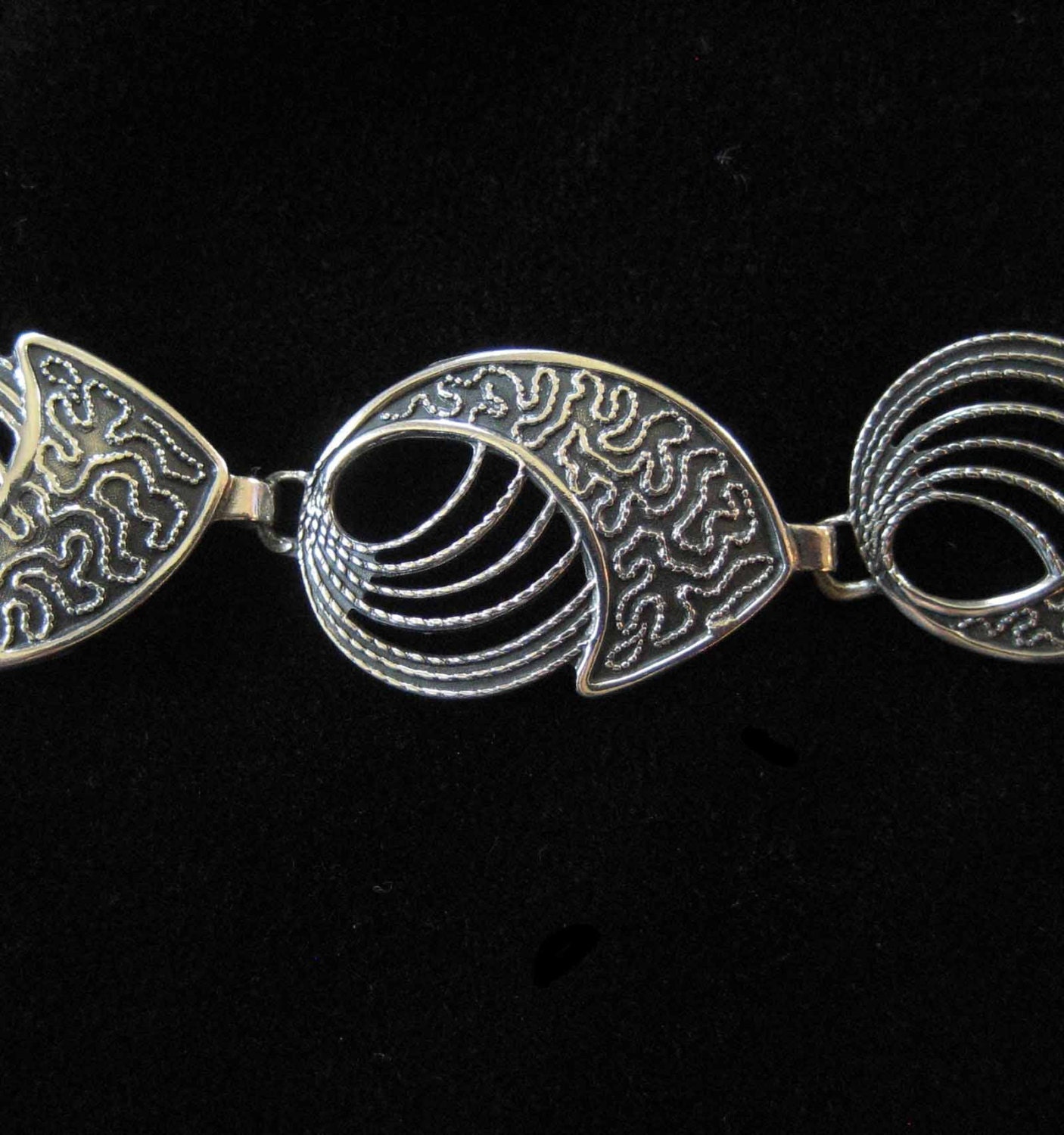 Beau Sterling Silver Bracelet Cornucopia Style Pattern