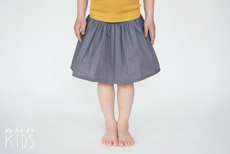 Skirt for Girl. GRAY
