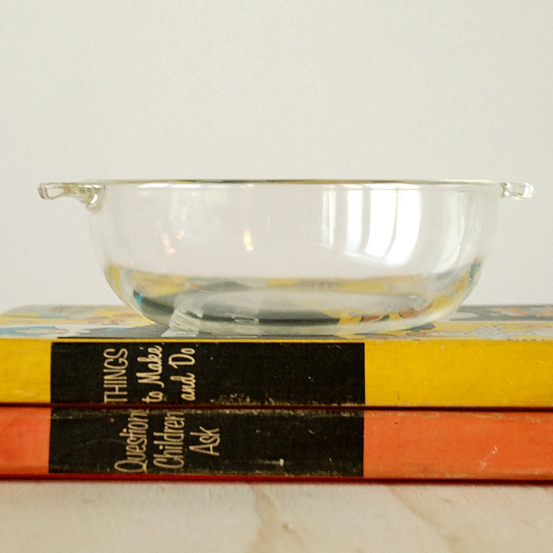 Vintage Pyrex Glass Bowl 20 oz.