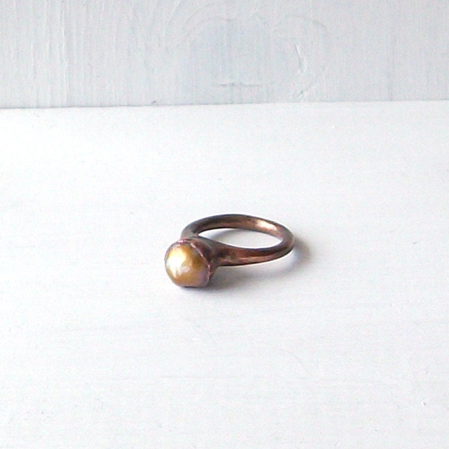 Pearl Ring Gemstone Ring June Birthstone Ring Cocktail Ring Copper Gold Steel Iridescent Golden Ring Gem Artisan Handmade