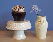 cupcake stand in buttercream with swirls