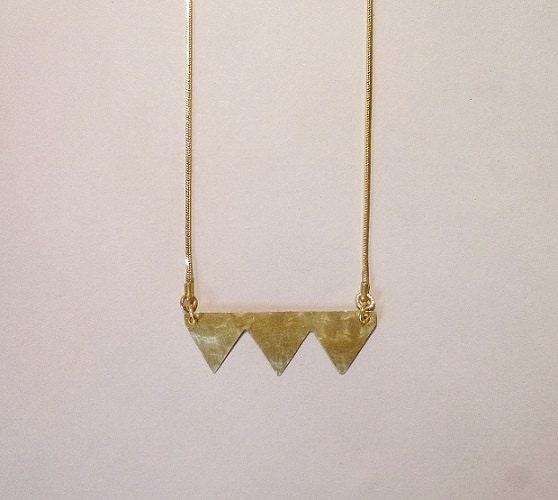 Triangle teeth necklace